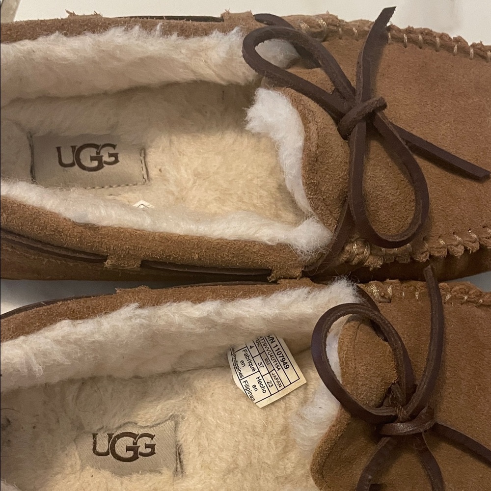 UGG Tan Suede Moccasin Slippers Size 6 - Picture 2 of 5